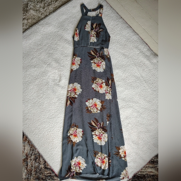 Zesica Women's Small Halter Open Back Floral Gray Maxi Dress With Tie On Back - Picture 5 of 10